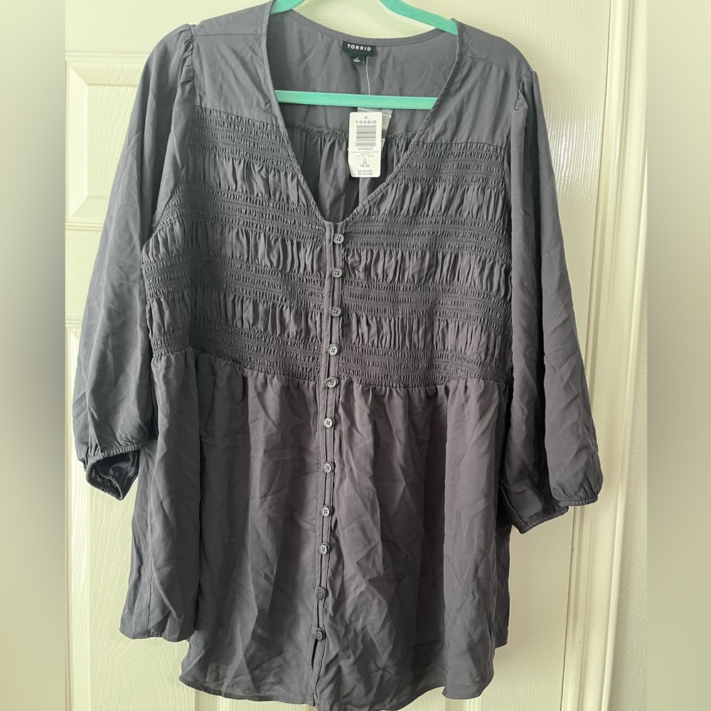 NWT - Grey Torrid 3/4 sleeve Blouse - size 1x - 14/16